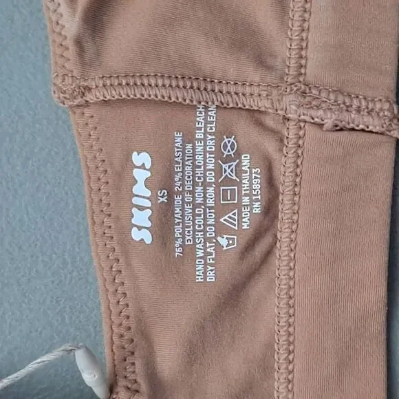 Skims bralette NWT  - Picture 7 of 7